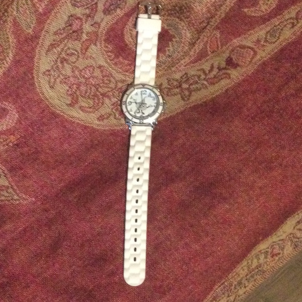 Watch - Picture 3 of 4